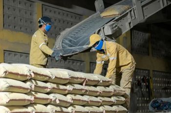 Nhiều doanh nghiệp xi măng đồng loạt tăng giá từ cuối tháng 9